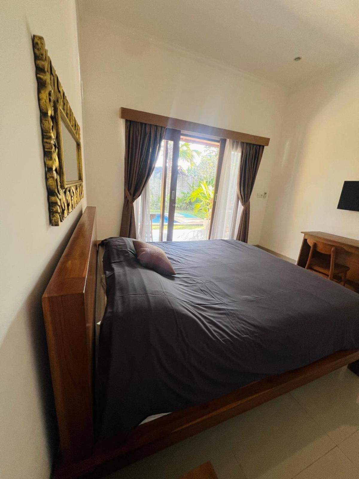 Wiryaroja Guest House Canggu Exteriör bild