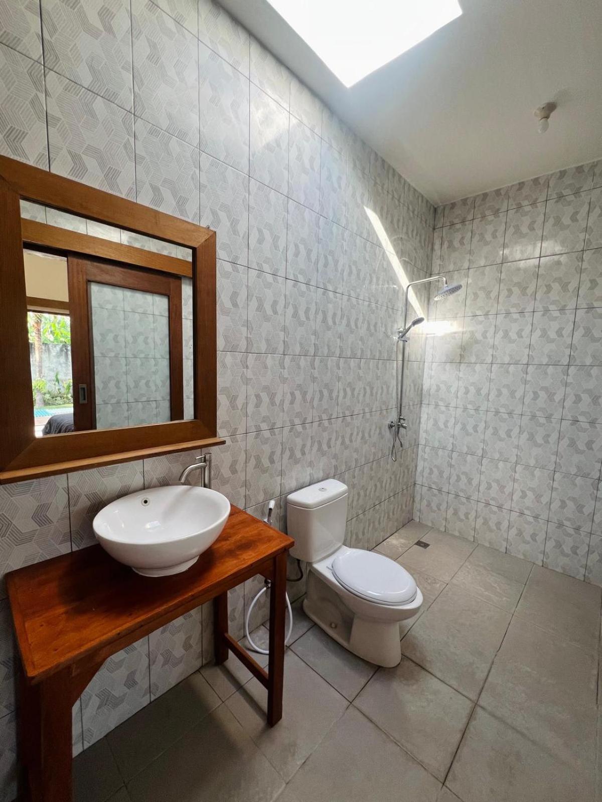 Wiryaroja Guest House Canggu Exteriör bild