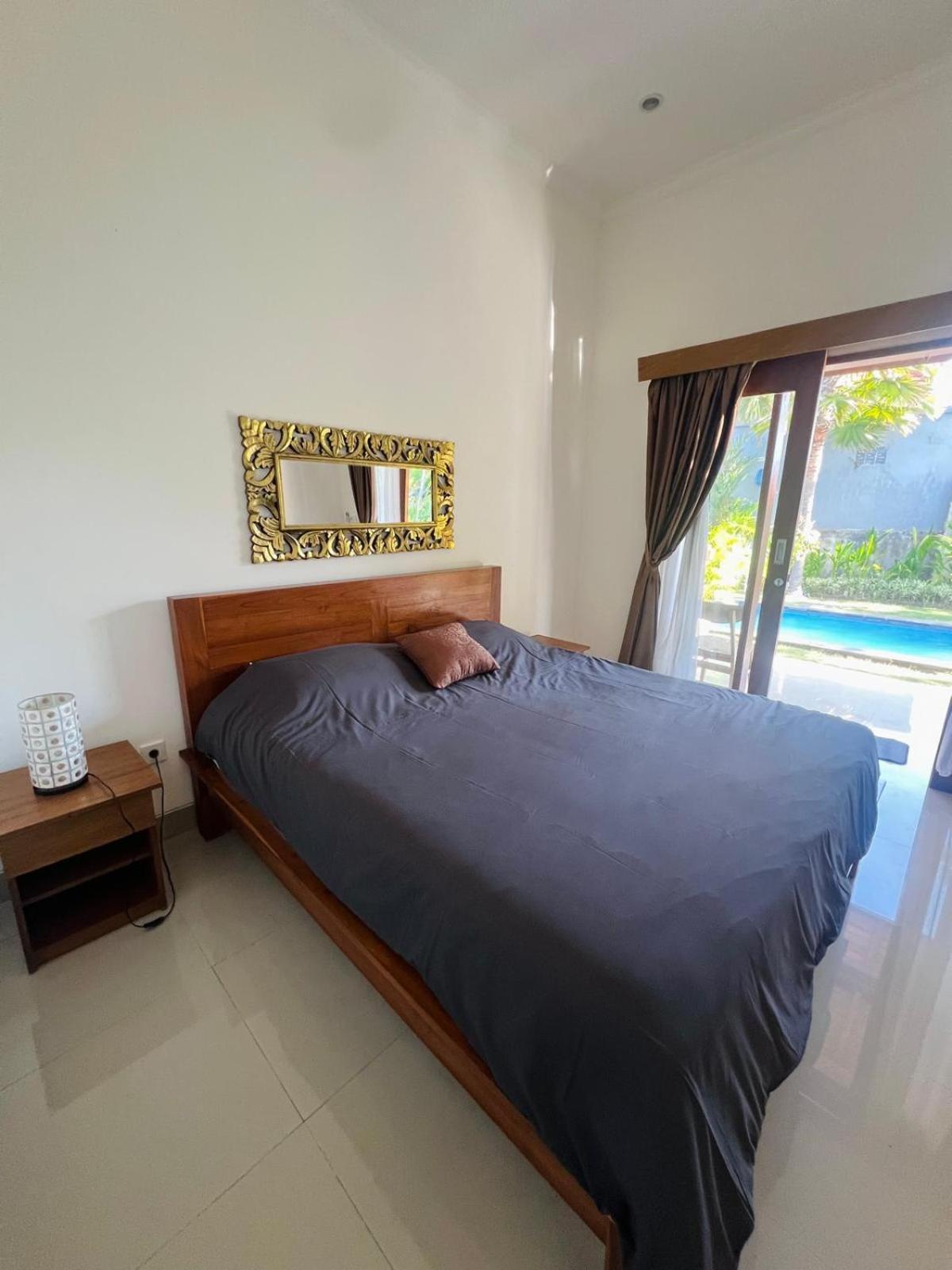 Wiryaroja Guest House Canggu Exteriör bild